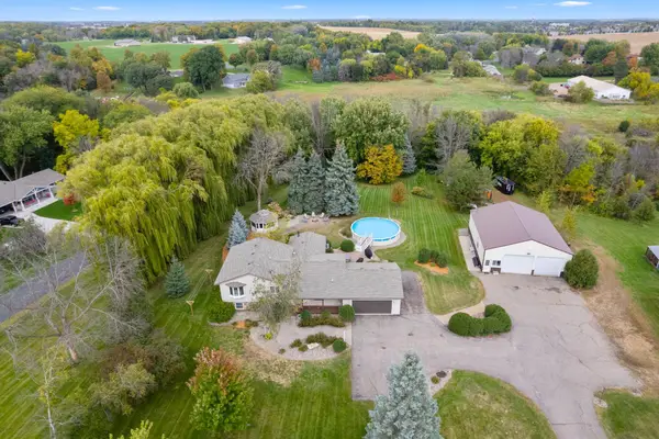655 Hillside Road Se, New Prague, MN 56071