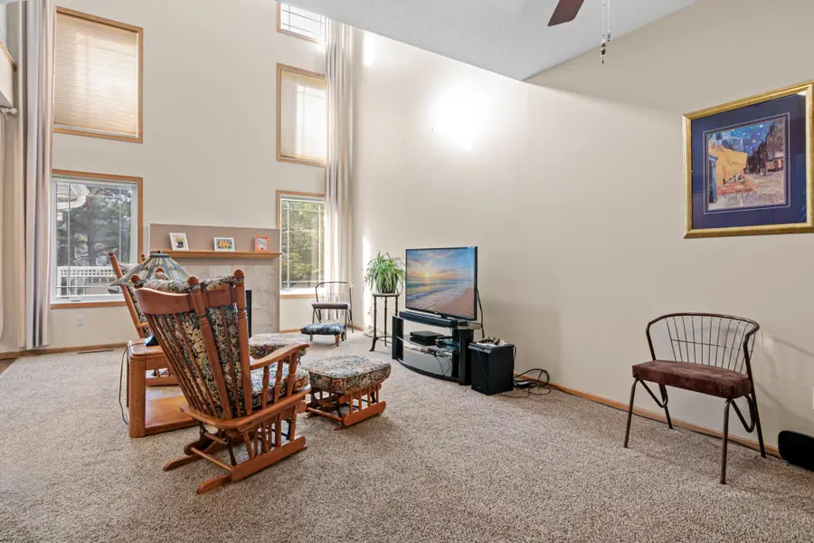 629 Sutherland Drive, Woodbury, MN 55129 - #3