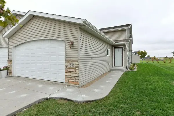 4367 39th Avenue S, Fargo, ND 58104