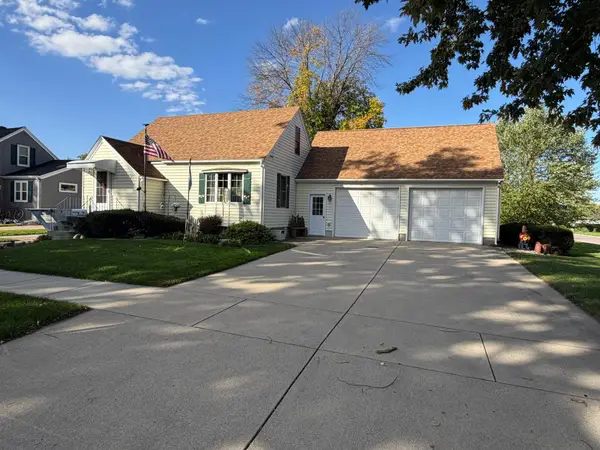 908 8th Avenue Sw, Faribault, MN 55021