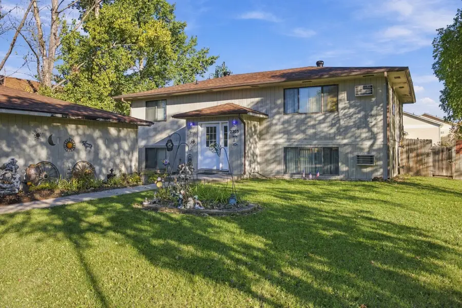 2203 30 1/2 Avenue S, Fargo, ND 58103 - #2