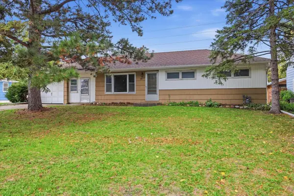 1677 Rose Place, Roseville, MN 55113
