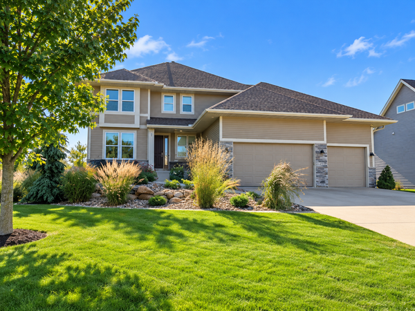 5915 Edgewater Drive, Savage, MN 55378