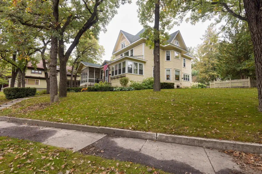 504 E Lakeside Drive, Fergus Falls, MN 56537 - #2