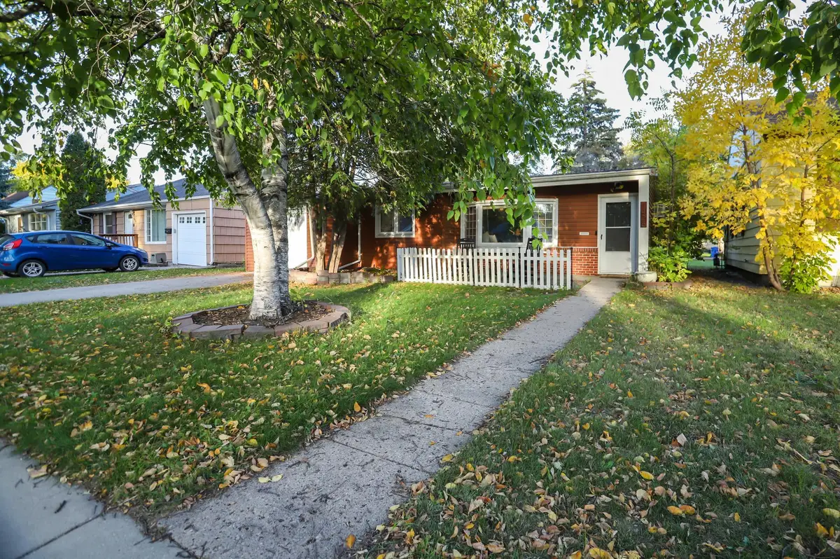 1425 12th Street N, Fargo, ND 58102 - #1