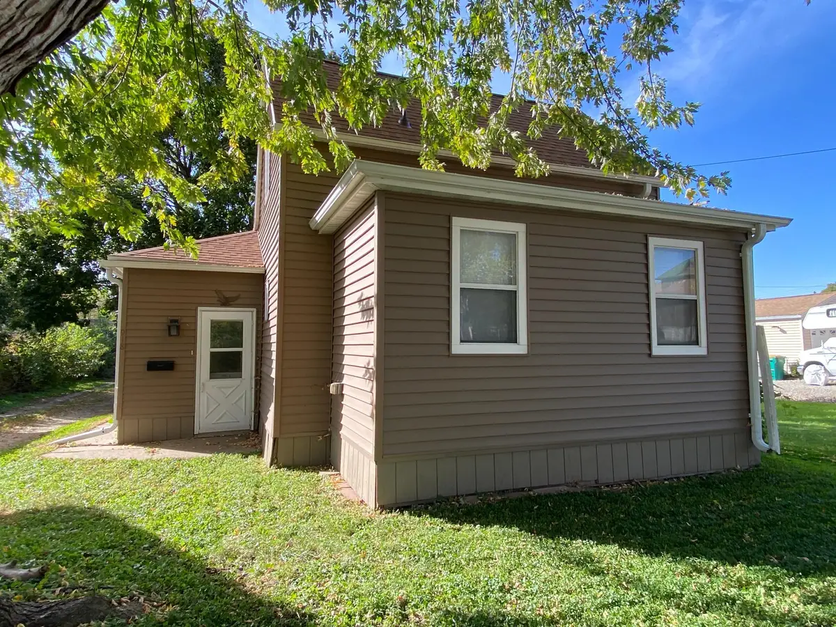 918 S Newton Avenue, Albert Lea, MN 56007 - #1
