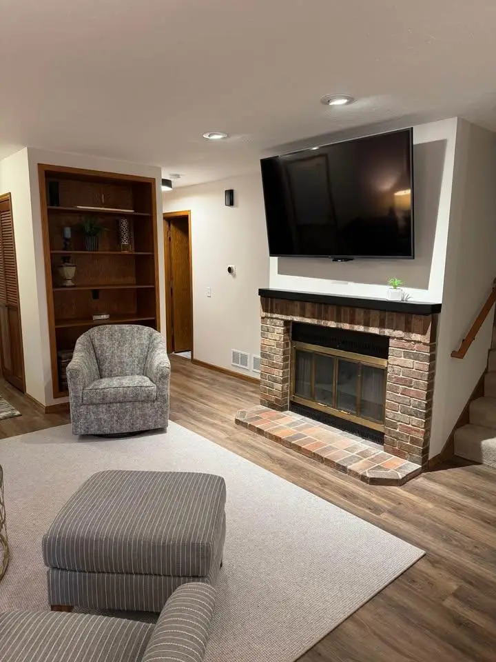 7780 Glenda Court, Apple Valley, MN 55124 - #3