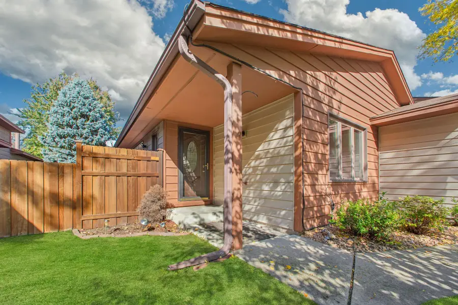 5347 Emerald Way, Apple Valley, MN 55124 - #2