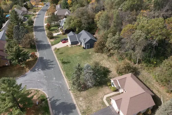 1805 Golf View Drive, River Falls, WI 54022