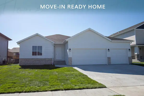6721 14 Street S, Fargo, ND 58104