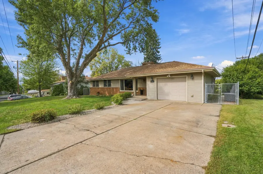 1343 Hillwind Road Ne, Fridley, MN 55432 - #2