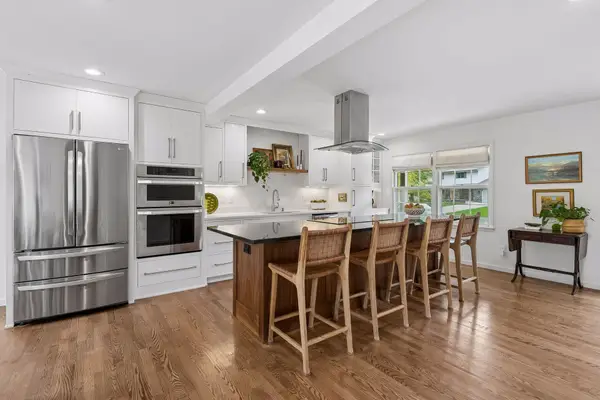 2060 Kelly Drive, Golden Valley, MN 55427