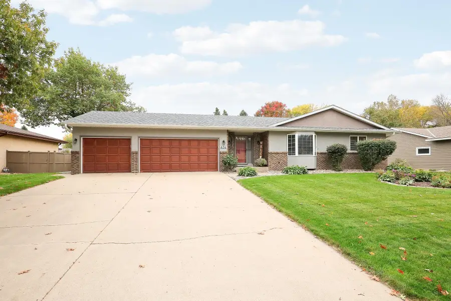 624 Hennes Avenue, Shakopee, MN 55379 - #3