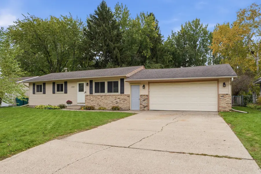 2026 Jade Lane, Eagan, MN 55122 - #2