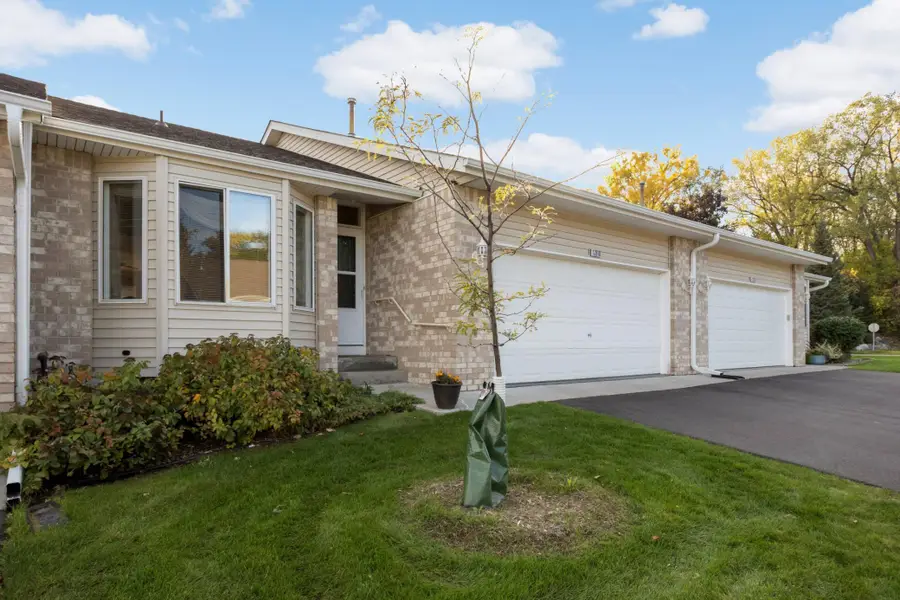 12818 Glen Court, Apple Valley, MN 55124 - #2