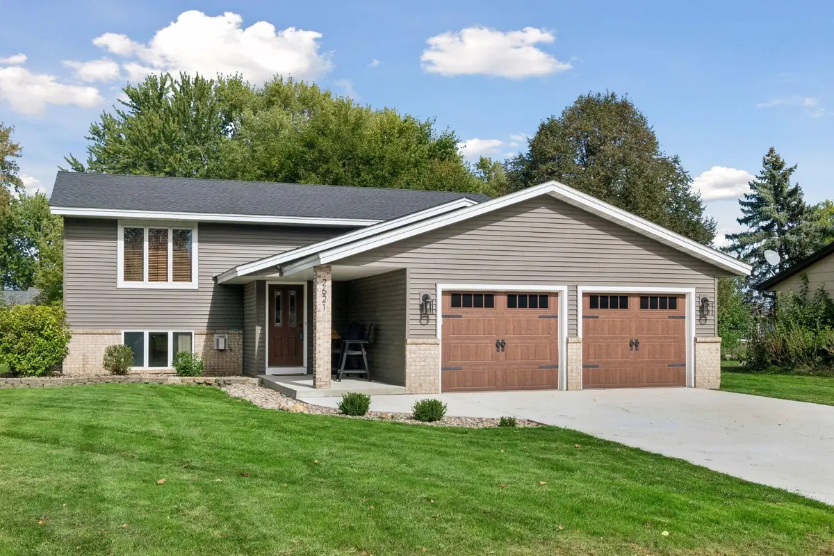 2621 Emerald Lane, Shakopee, MN 55379 - #1