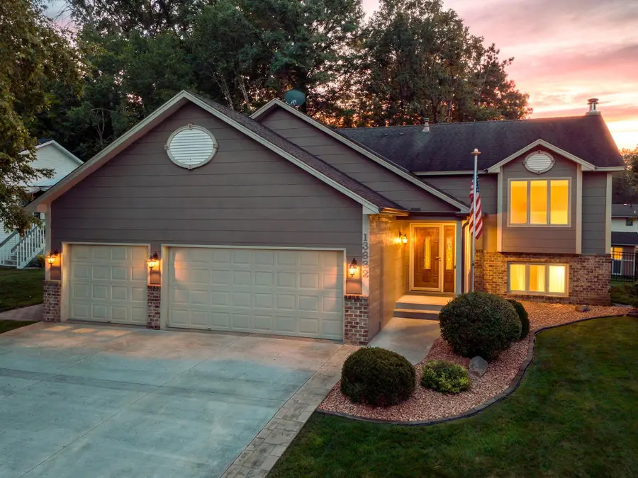 13632 Bryant Place S, Burnsville, MN 55337 - #2