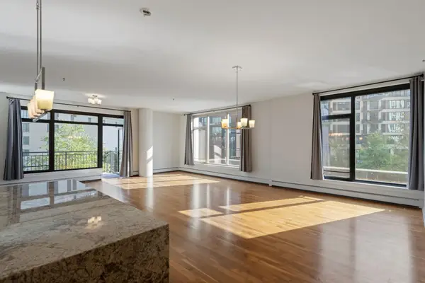 1120 S 2nd Street #201, Minneapolis, MN 55415