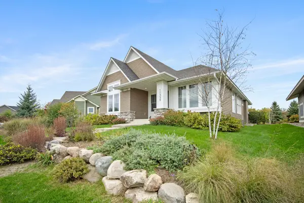 11339 Wildflower Drive N, Lake Elmo, MN 55042