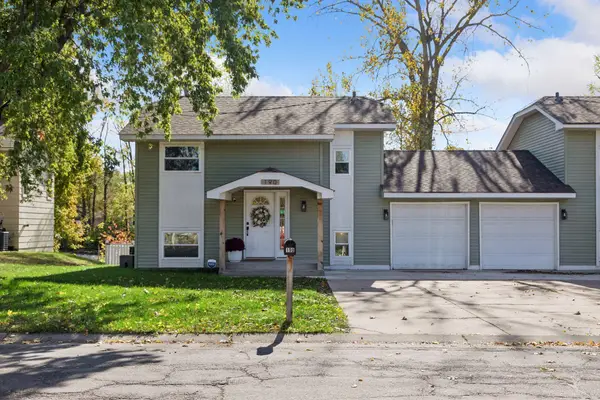 190 Transit Avenue, Roseville, MN 55113
