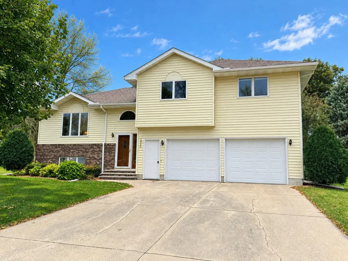 1540 Falcon Drive, Fairmont, MN 56031 - #1