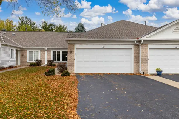 689 Lake View Echo, Woodbury, MN 55129