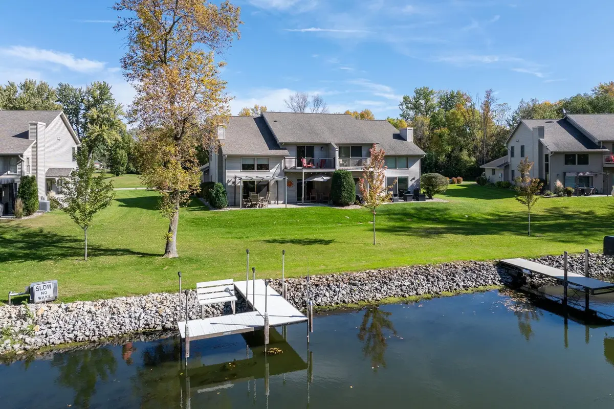 517 W Riverview Drive, Waterville, MN 56096 - #1