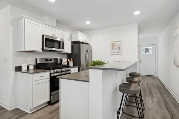 2032 James Avenue N, Minneapolis, MN 55411