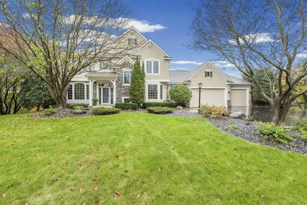 3749 Fairway Drive, Woodbury, MN 55125