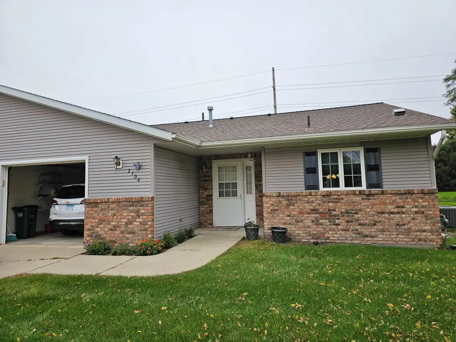 2704 9th Street Sw, Willmar, MN 56201 - #2