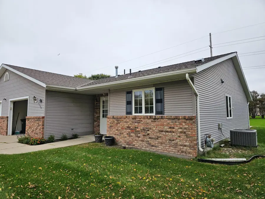 2704 9th Street Sw, Willmar, MN 56201 - #3