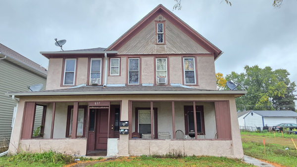 837 Jessamine Avenue E, Saint Paul, MN 55106