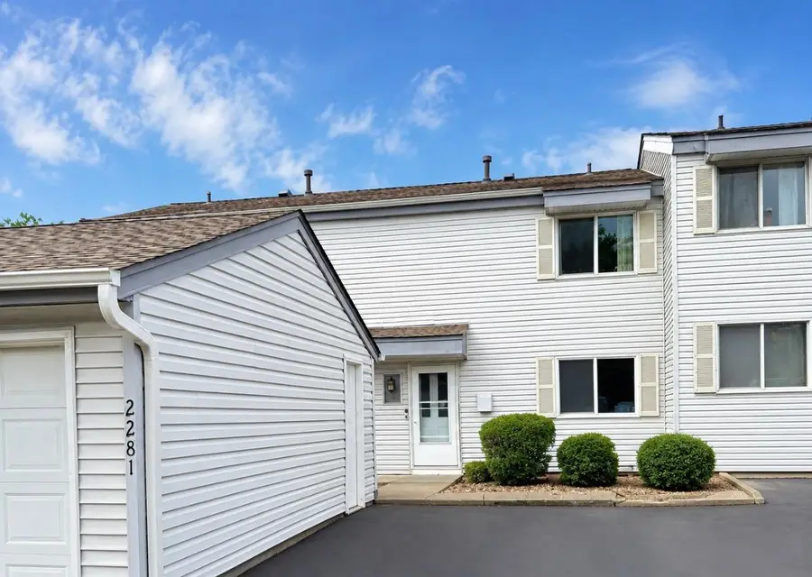 2281 Pond Avenue, Maplewood, MN 55119 - #2