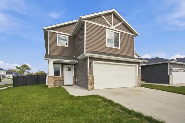 1228 Rachel Drive W, West Fargo, ND 58078