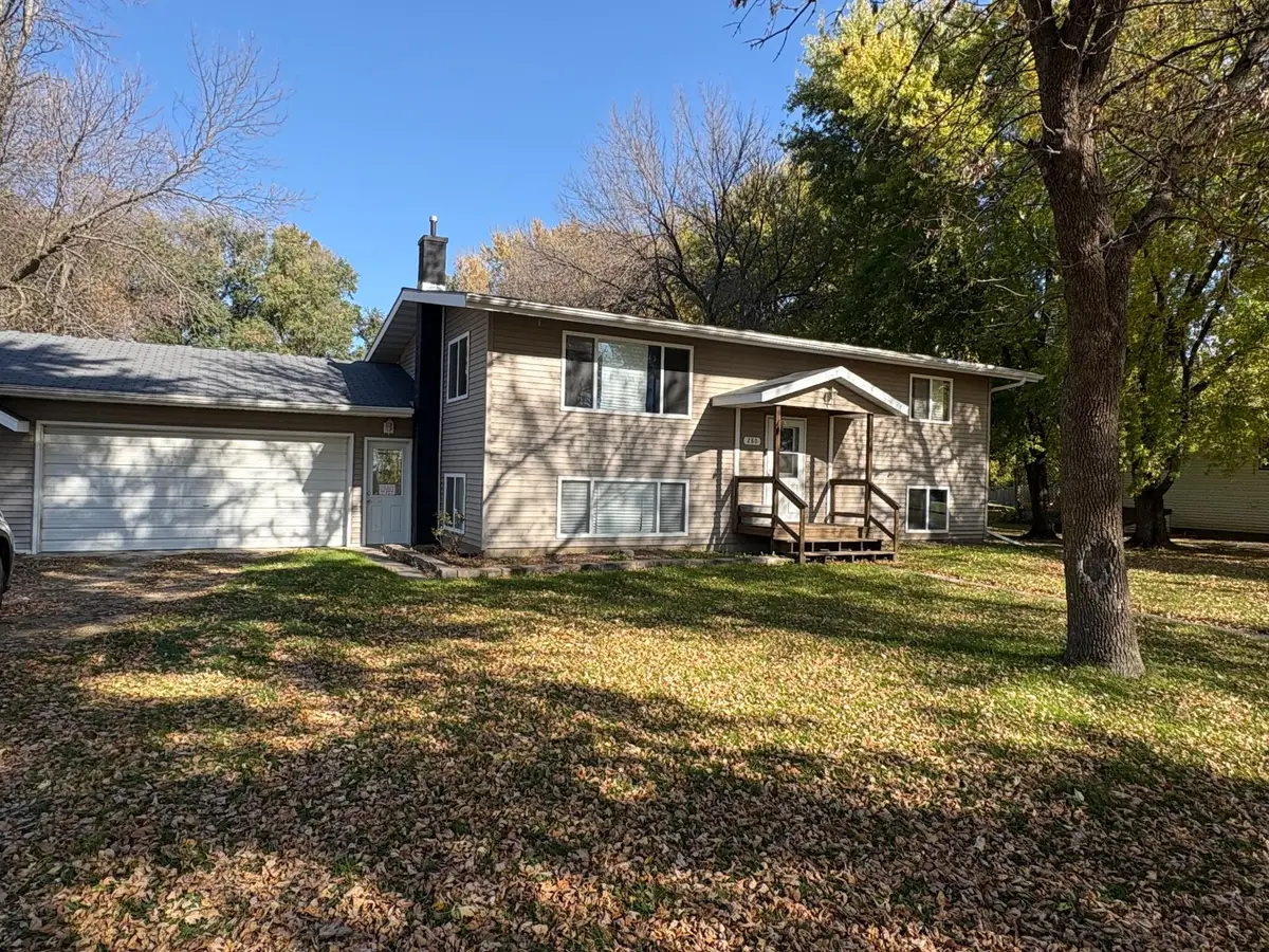 280 10th Street Ne, Benson, MN 56215 - #1