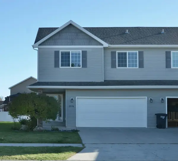 2576 55th Avenue S, Fargo, ND 58104