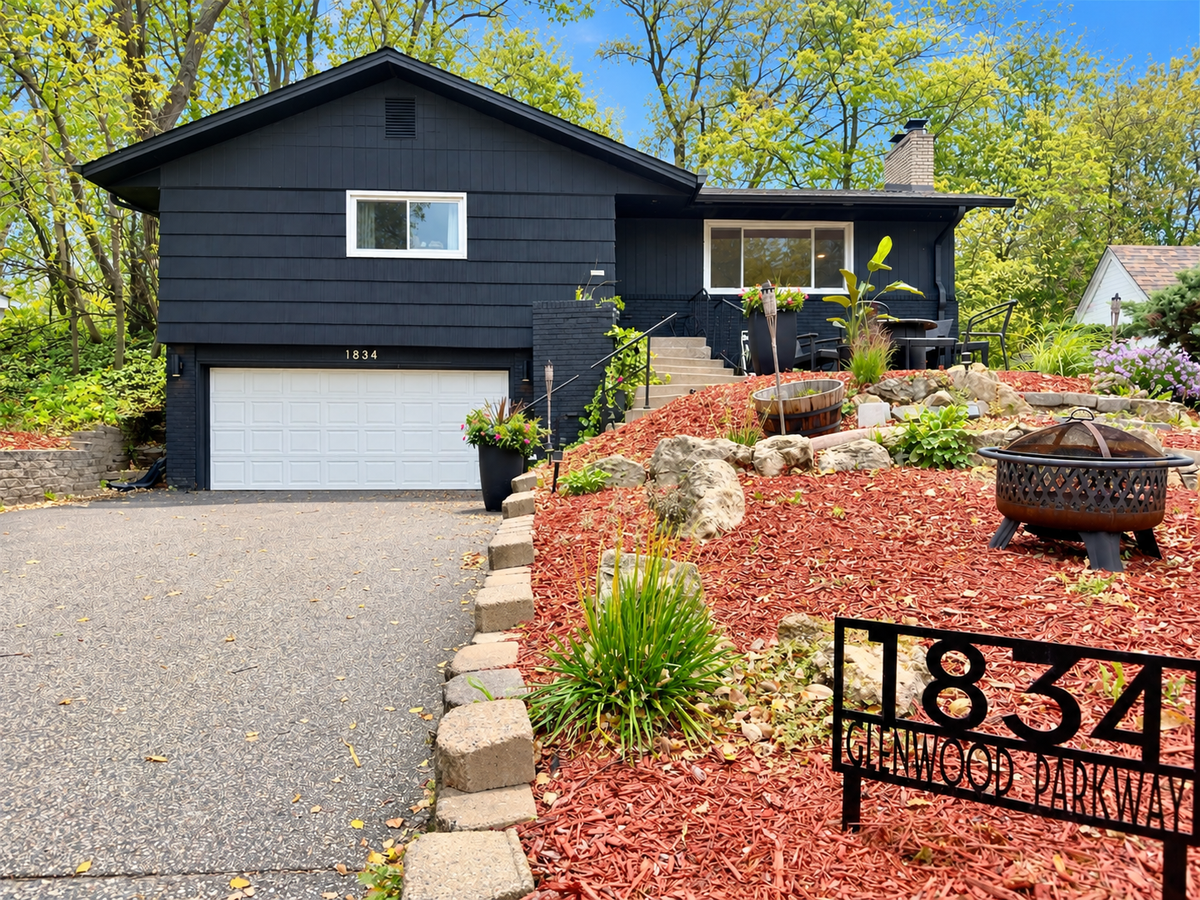 1834 Glenwood Parkway, Golden Valley, MN 55422 - #1