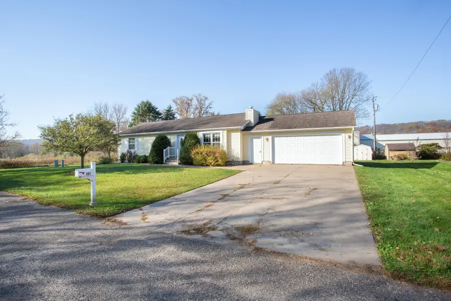 207 S Martin Street, Elmwood, WI 54740 - #2