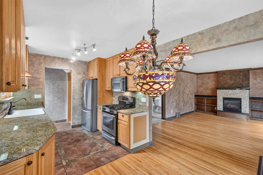 242 5th Avenue N, Hopkins, MN 55343 - #2