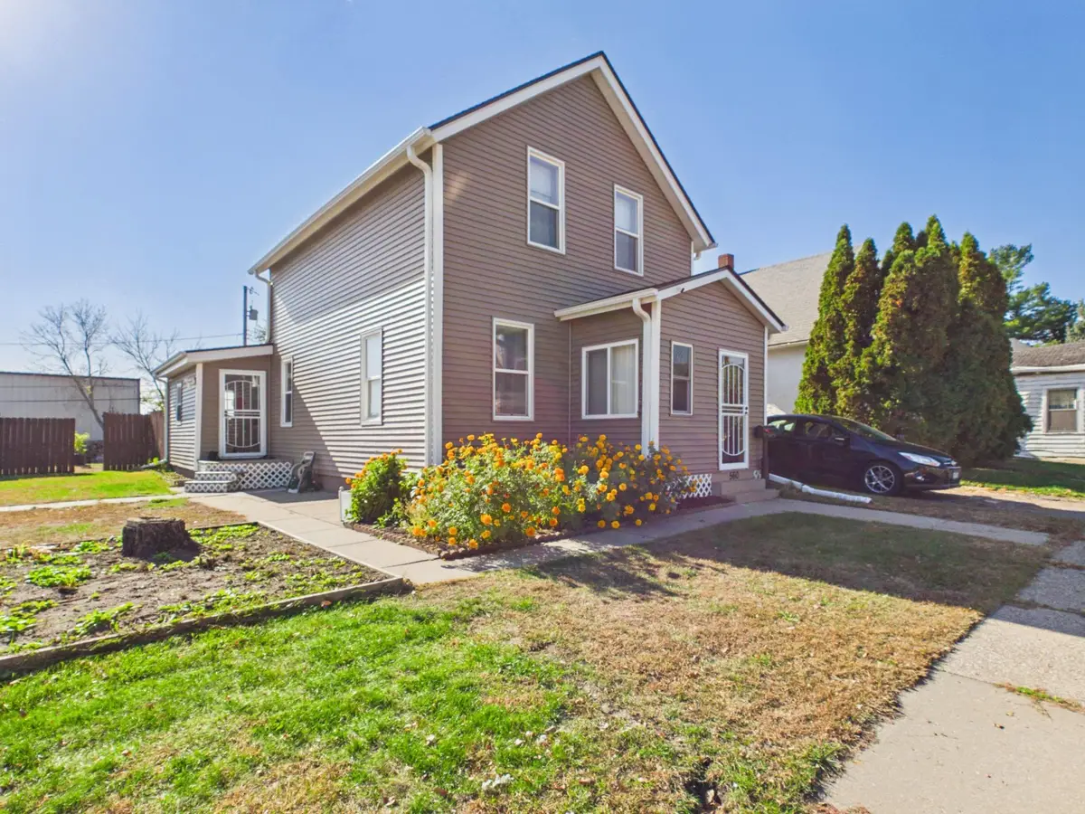 560 Burgess Street, Saint Paul, MN 55103 - #1