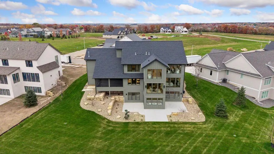 2909 Bentley Drive Sw, Rochester, MN 55902 - #3