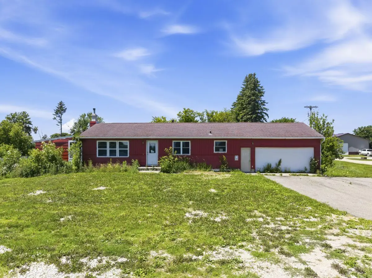 2225 Hwy 63 N, Stewartville, MN 55976 - #1