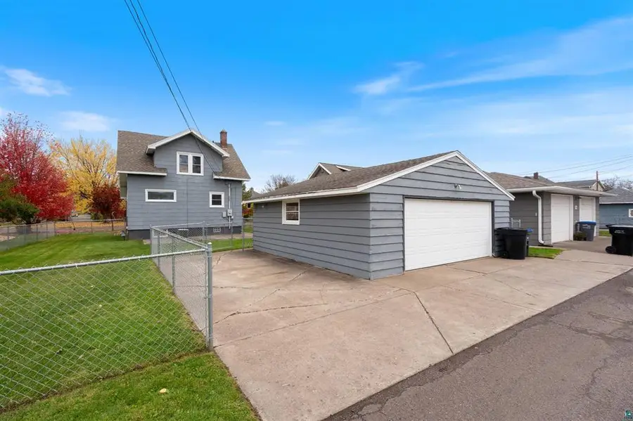 906 E 5th Street, Superior, WI 54880 - #2
