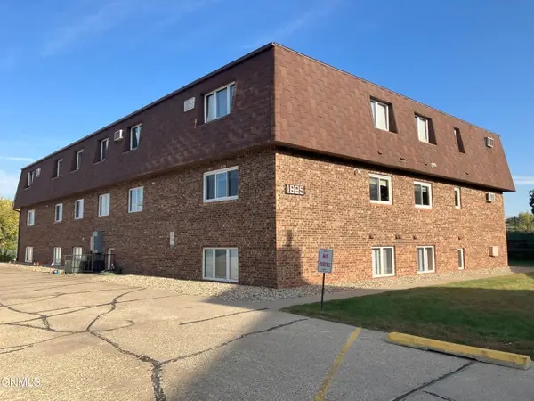 1825 S Grandview Lane #11, Bismarck, ND 58501