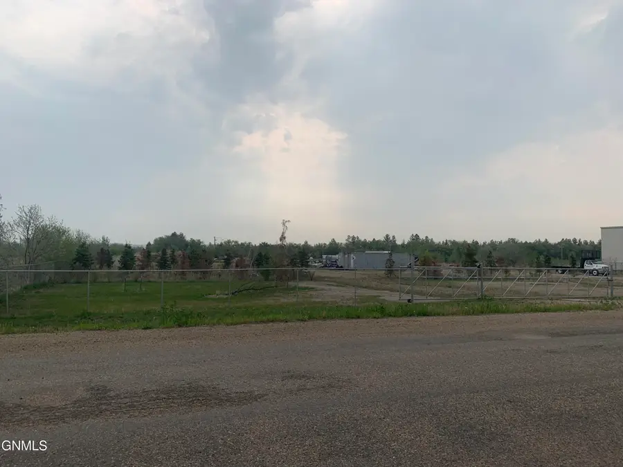 5622 Oil Avenue, Williston, ND 58801 - #3