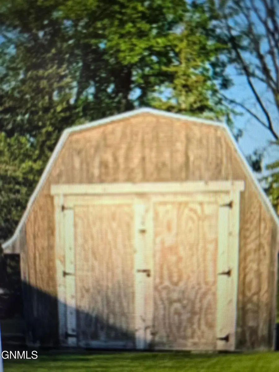 406 31st Avenue Se #401, Minot, ND 58701 - Image #2