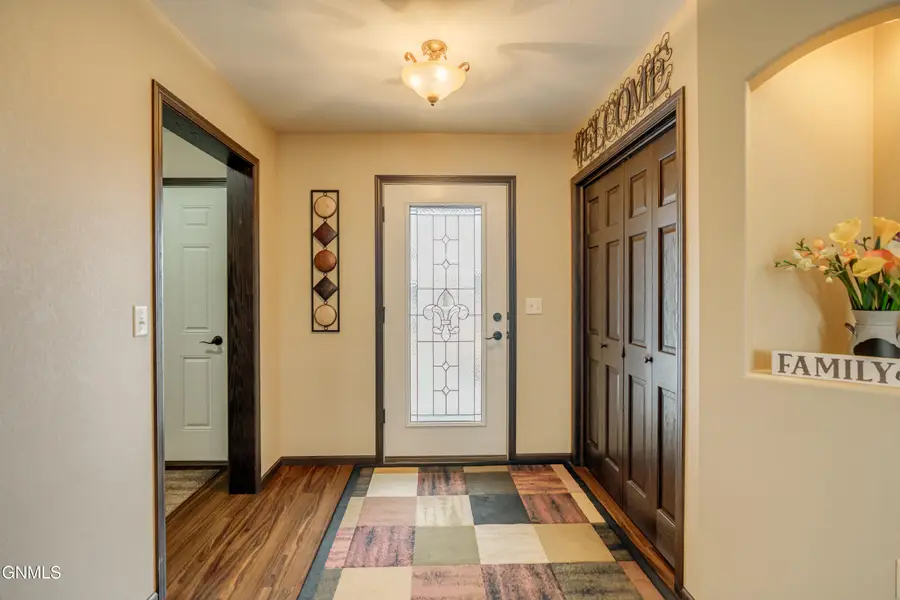 13918 Saddlehorn Drive, Bismarck, ND 58503 - Image #3