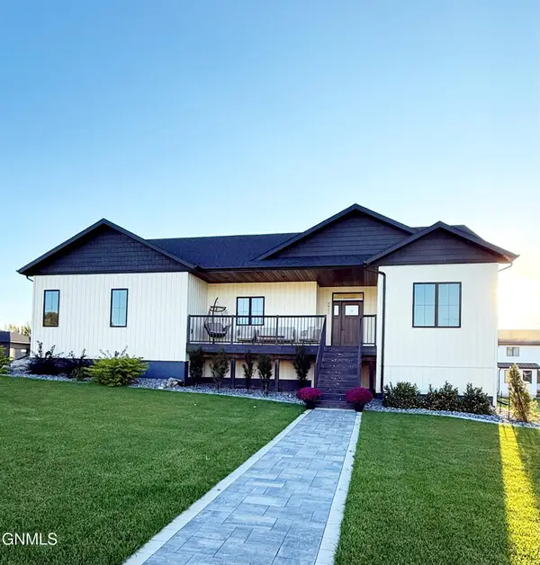 5411 Titanium Drive, Bismarck, ND 58503