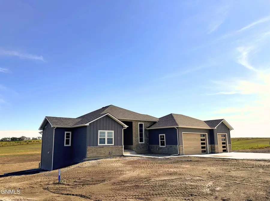 5062 Arrowhead Place, Williston, ND 58801 - Image #2