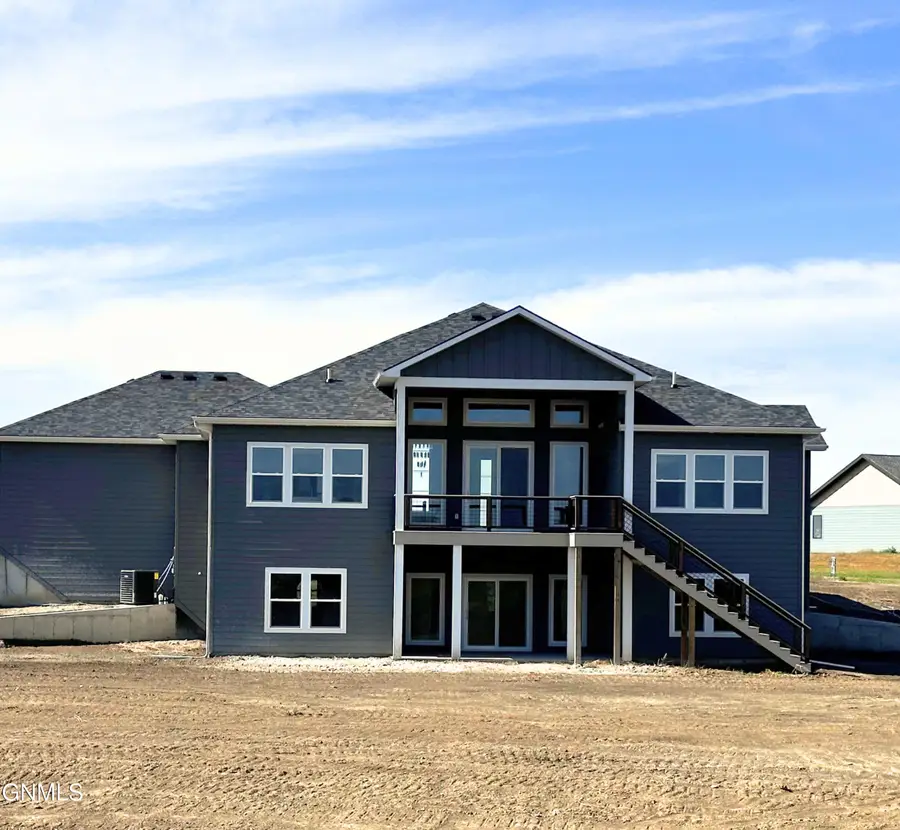 5062 Arrowhead Place, Williston, ND 58801 - Image #3